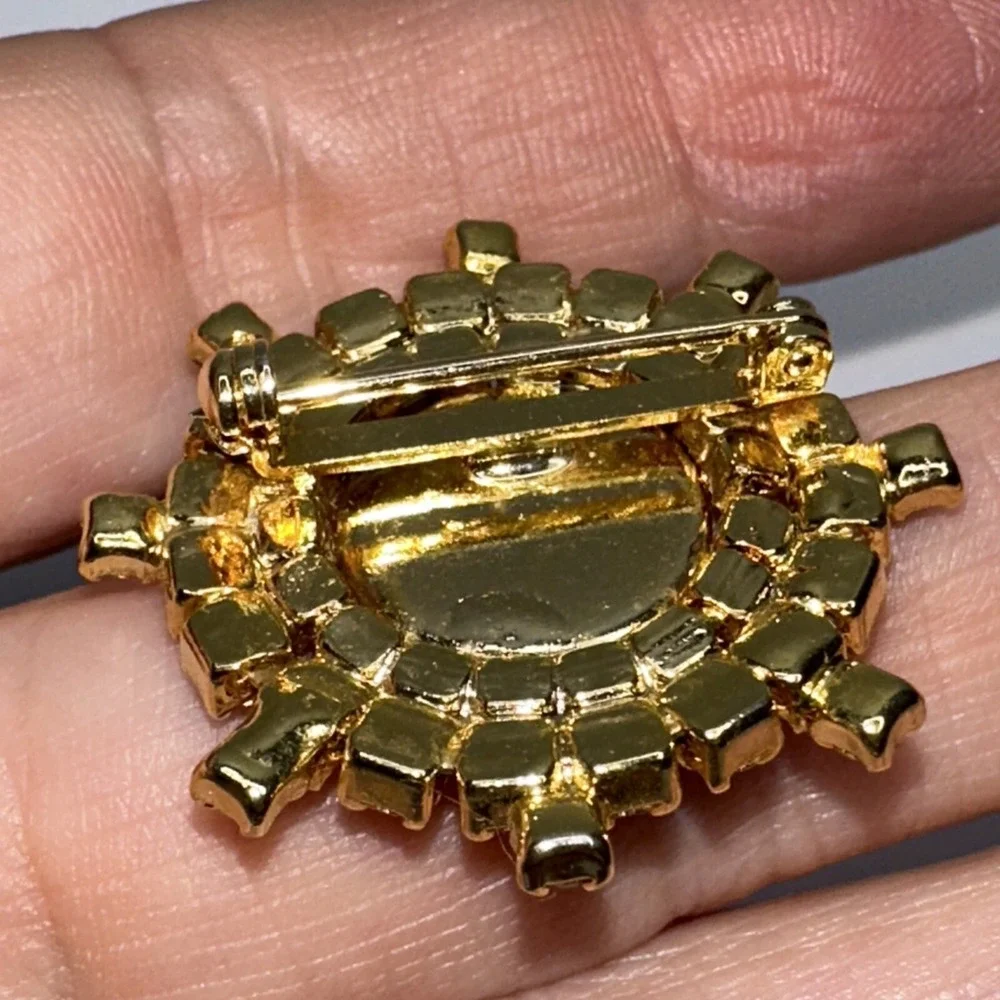 Illinois State Brooch Rhinestone Red White Blue ILL Pin Patriotic Gold Tone